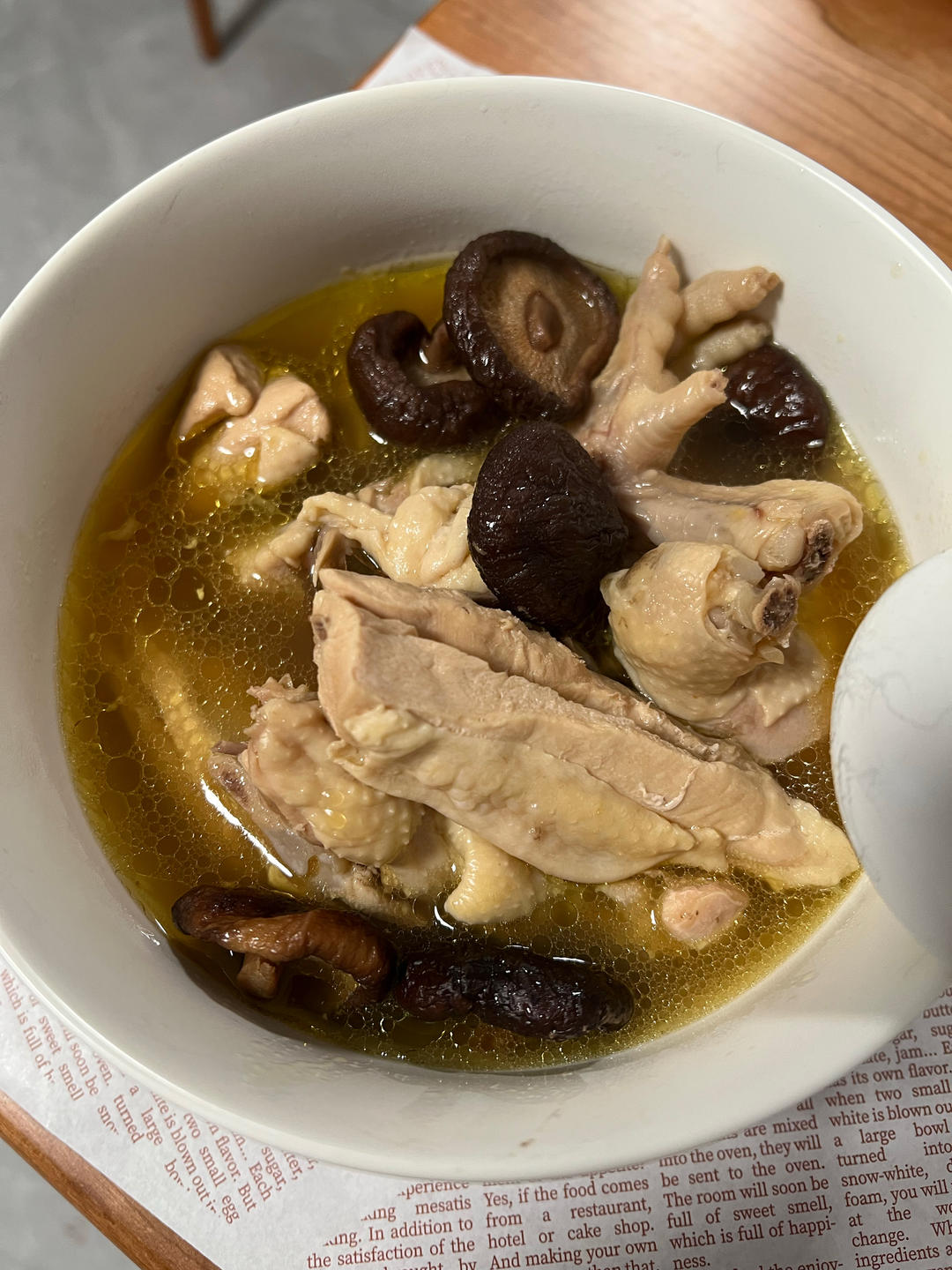 奶奶教的鲜香肥美香菇炖鸡汤