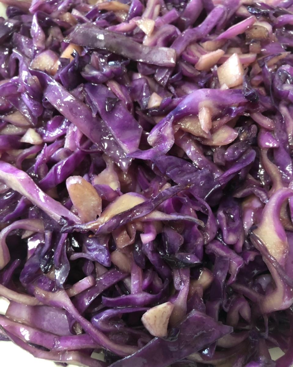 爆炒紫甘蓝