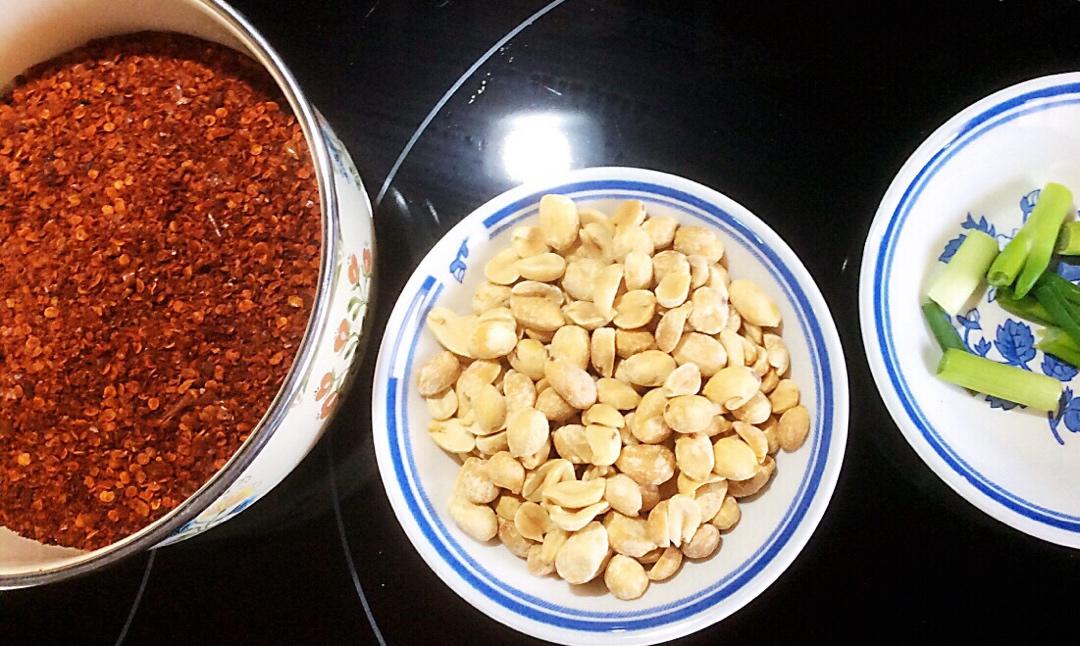 自制辣椒红油和油泼辣子