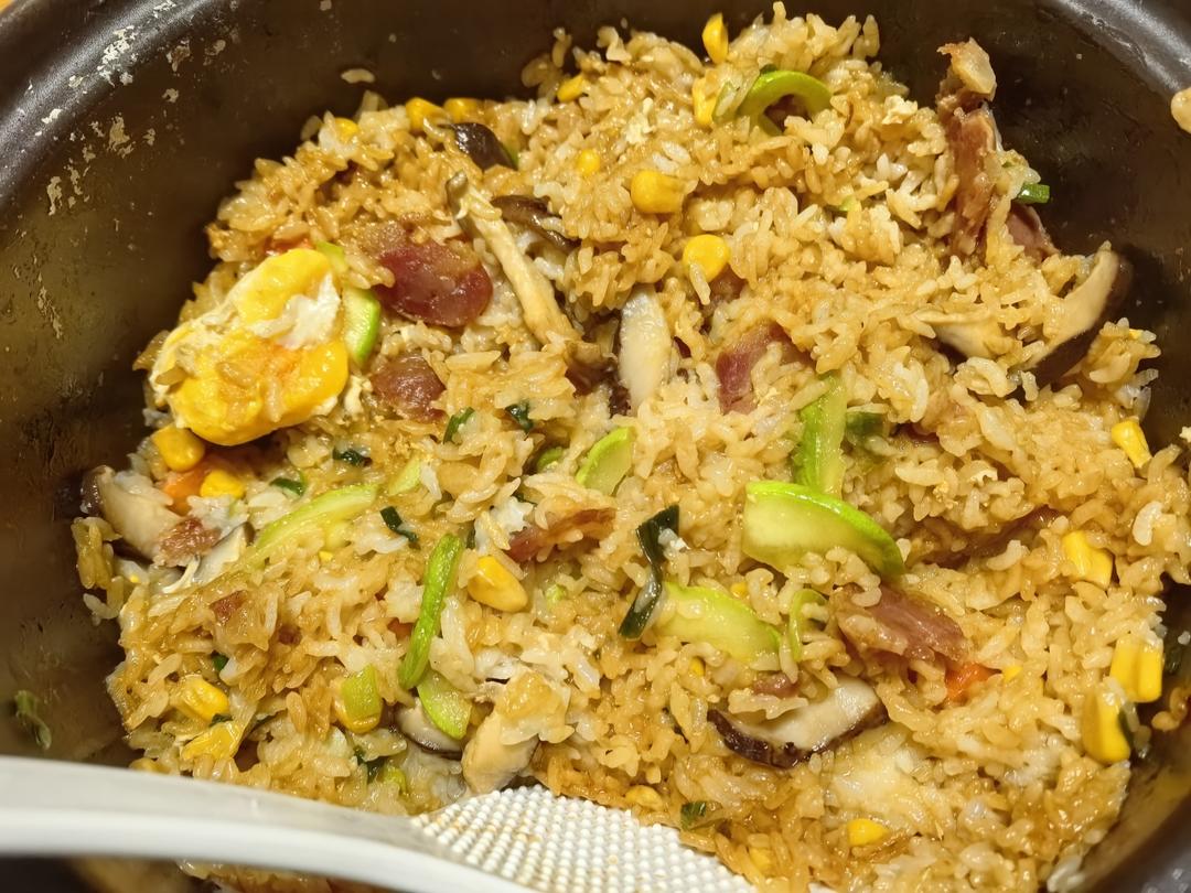 适合老人小孩吃的电饭锅煲仔饭