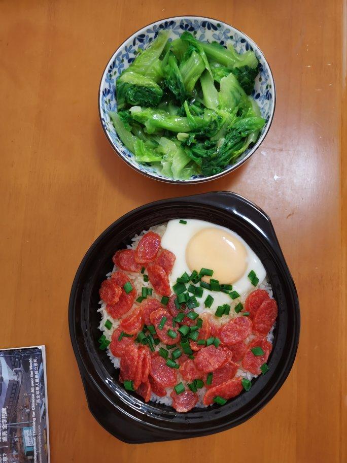 腊味煲仔饭，20分钟饭菜同出