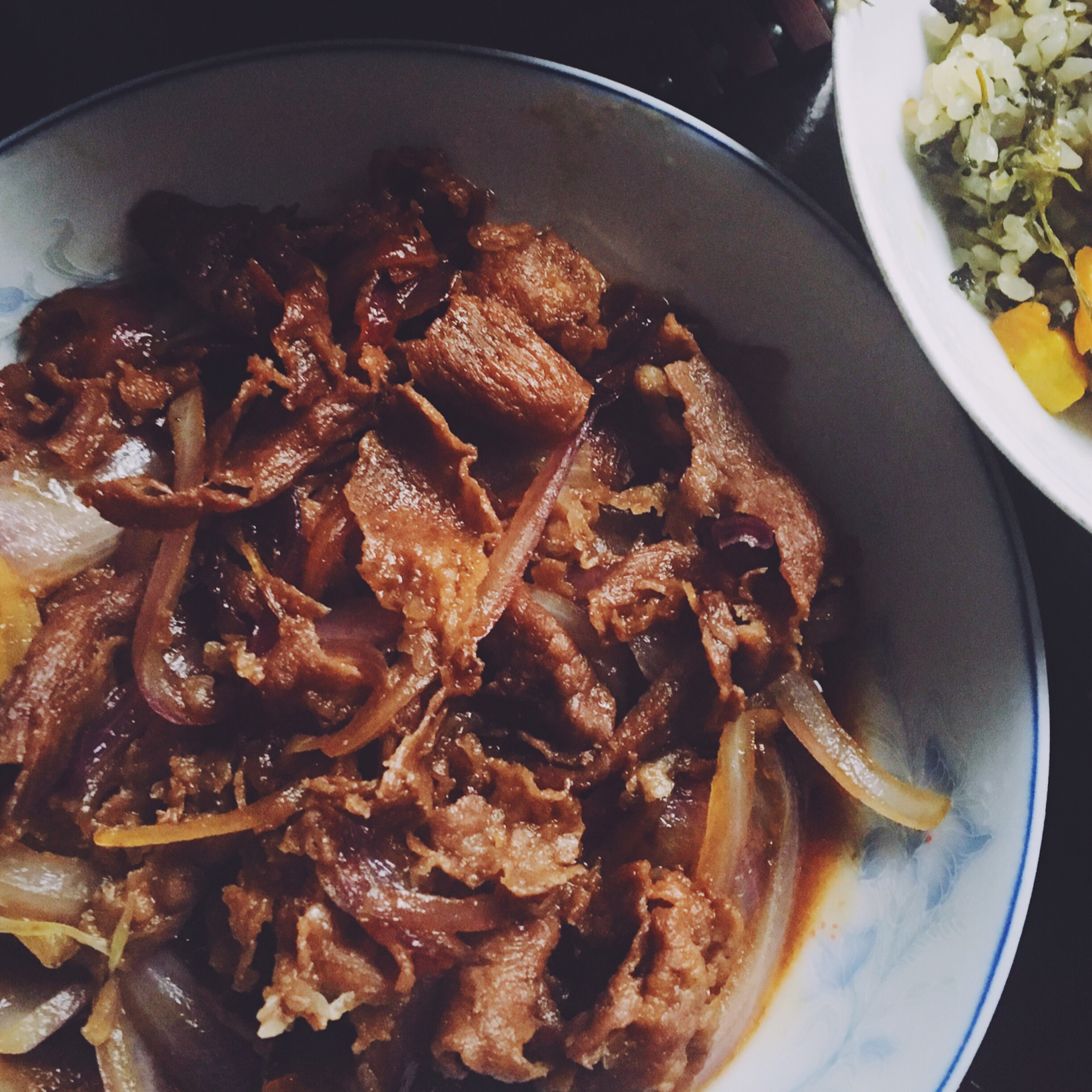 日式牛肉盖浇饭（牛丼）