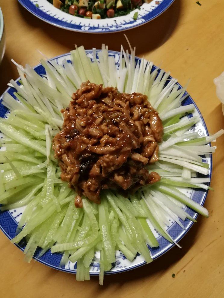 老北京传统菜京酱肉丝的做法