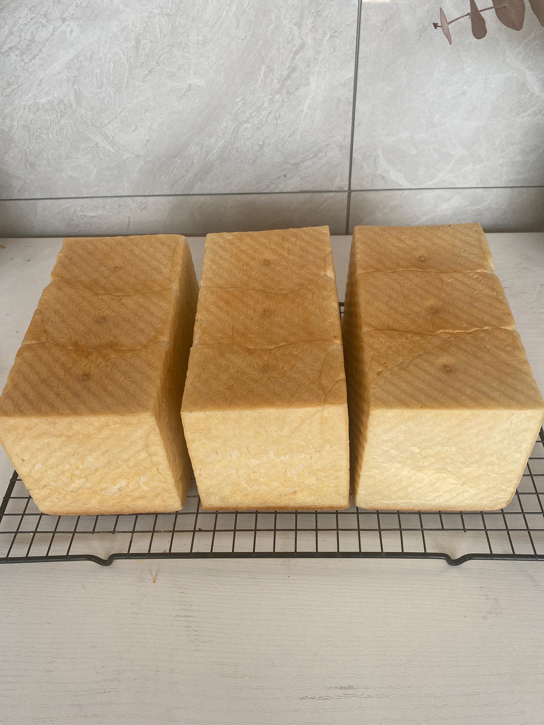 软到拿不起来的生吐司