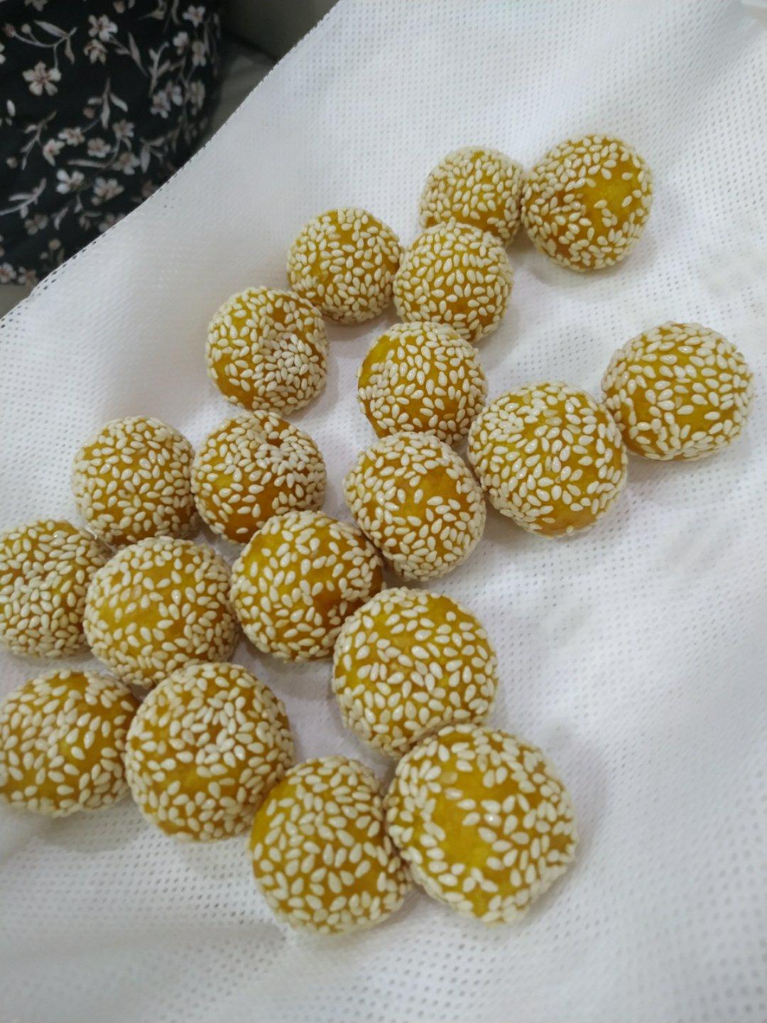 “南瓜芝麻球”聚餐必做小点心