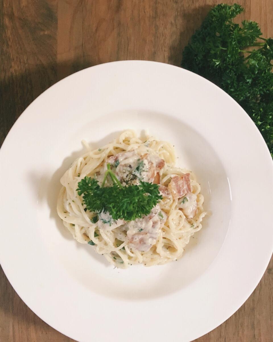 白蘑菇奶油培根意面