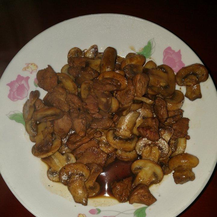 蘑菇炒肉片