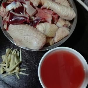 客家黄酒焖鸡的做法 步骤1