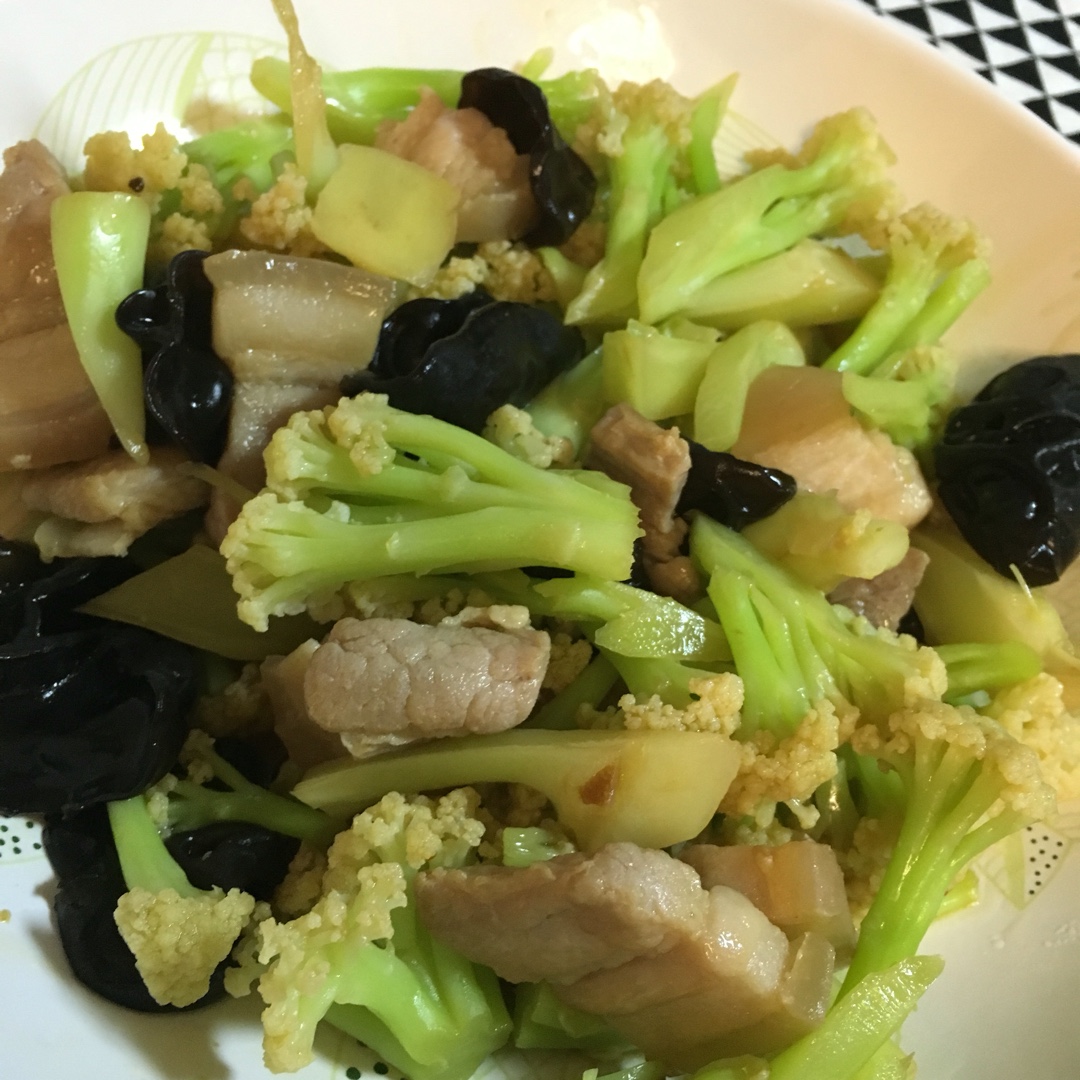 白菜木耳肉片