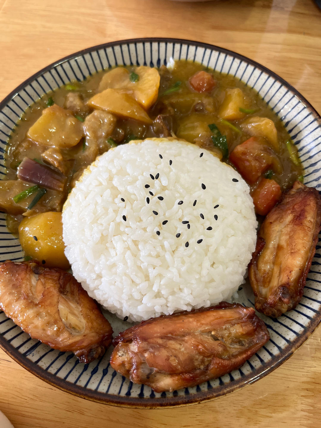 今天做了咖喱饭，超级香！