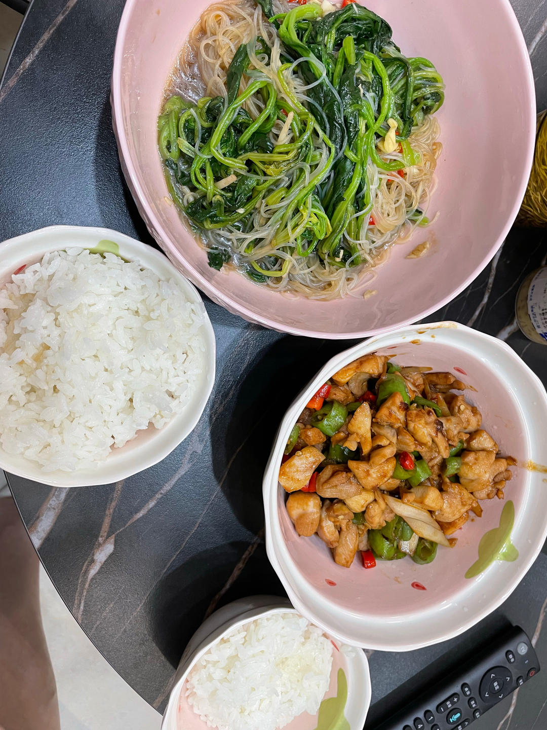 万能凉拌菜料汁（凉拌菠菜粉丝）