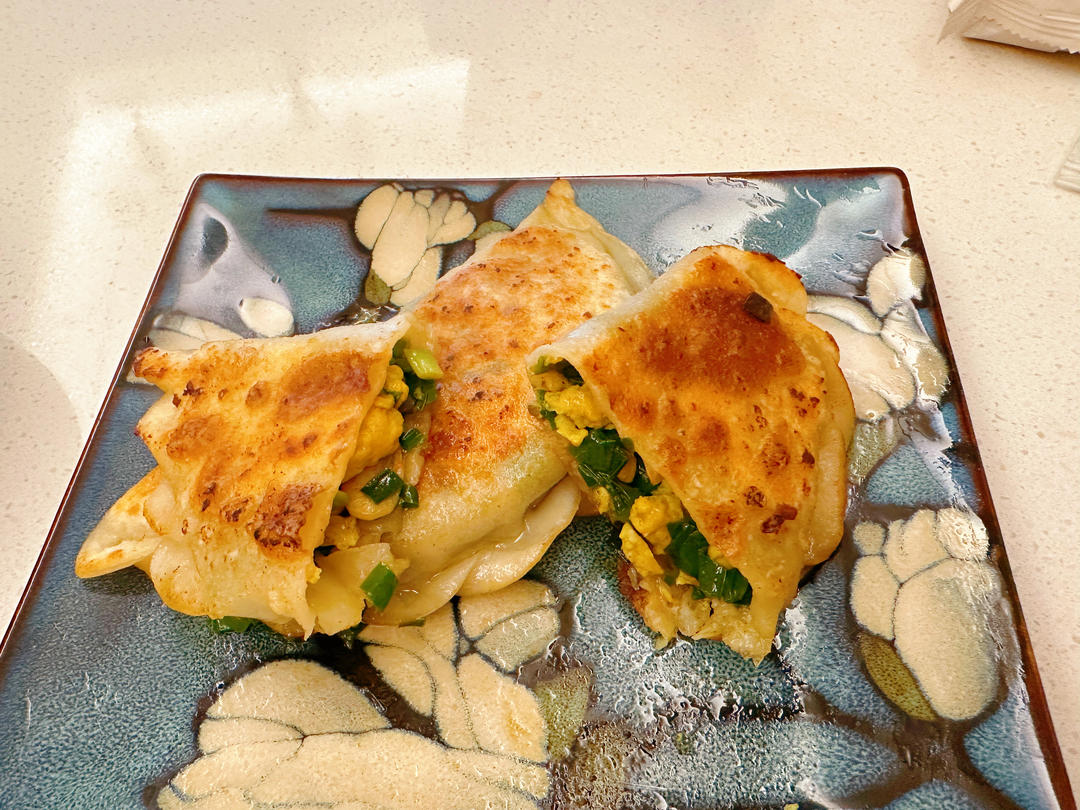 ㊙️烫面韭菜盒子 凉了也不硬 附包成完美半圆的细节视频