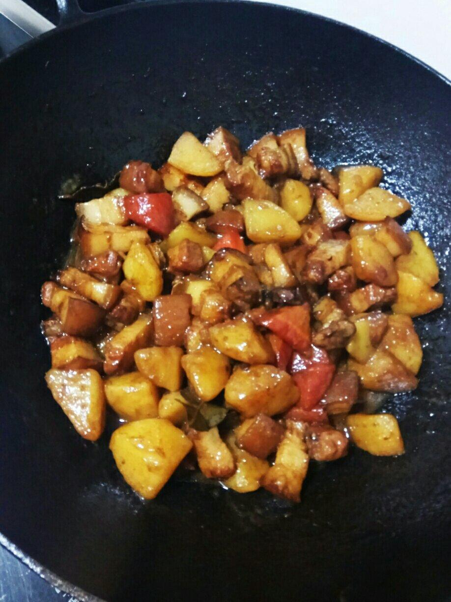 堂妈小厨——小土豆红烧肉