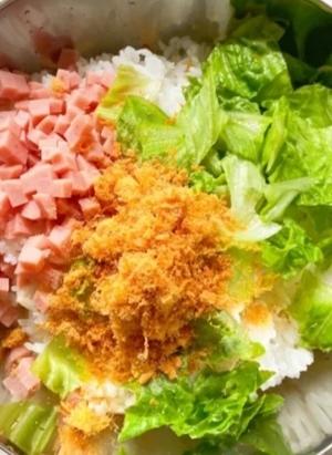 剩饭的巨好吃做法‼️日式芝士饭团🍙的做法 步骤2