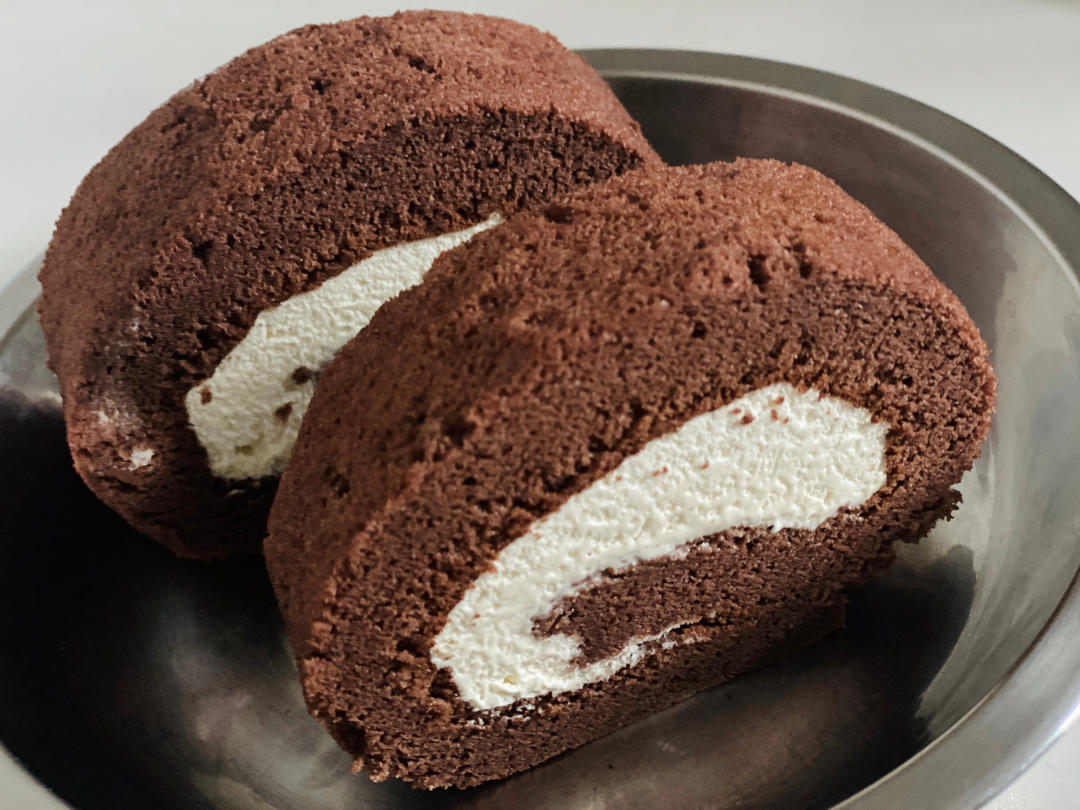 超浓郁卷不裂的巧克力蛋糕卷