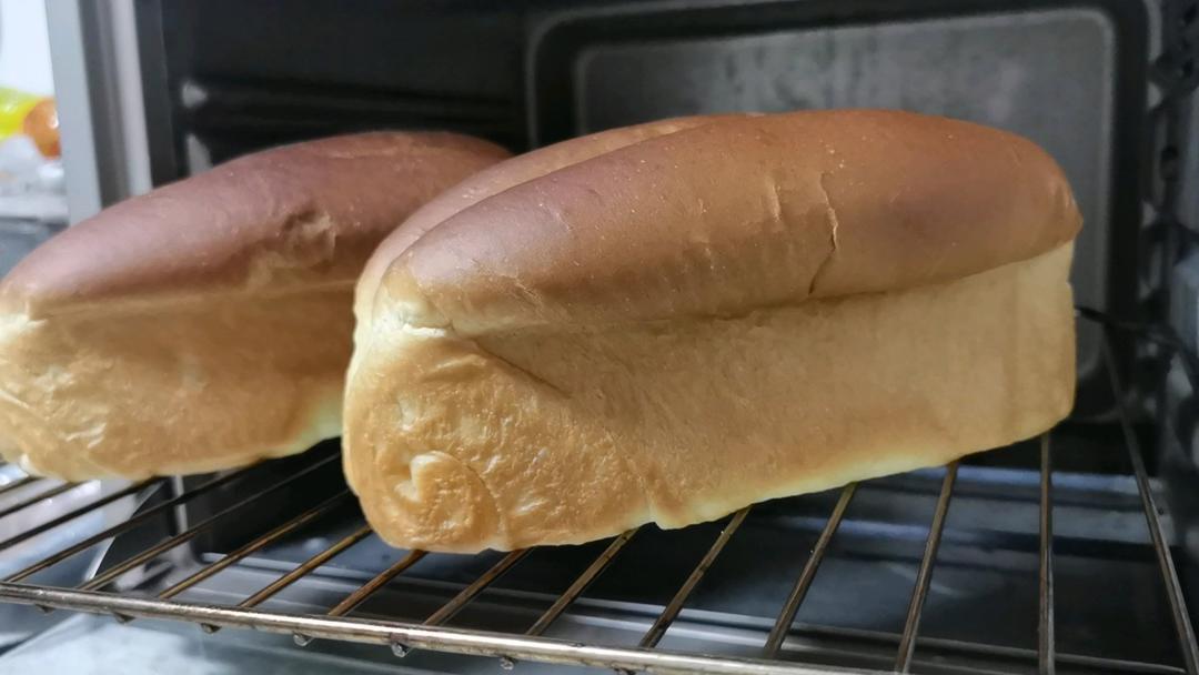 吐司，奶香手撕面包，超级香浓