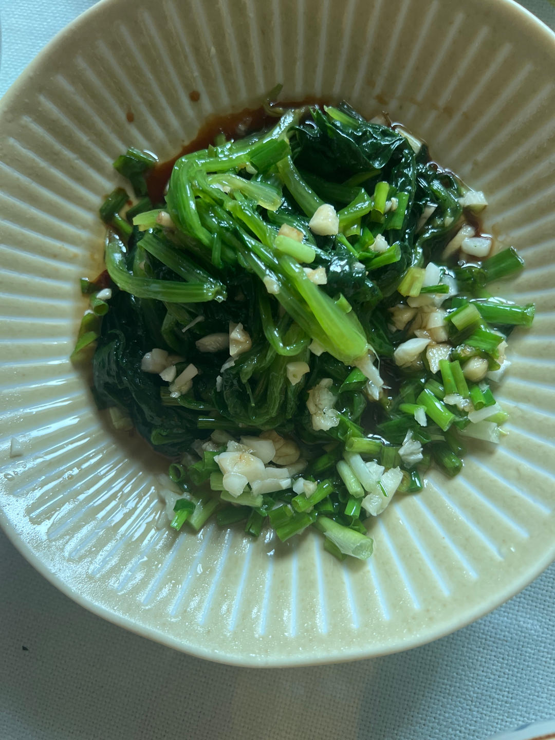 凉拌菠菜(家传秘方)