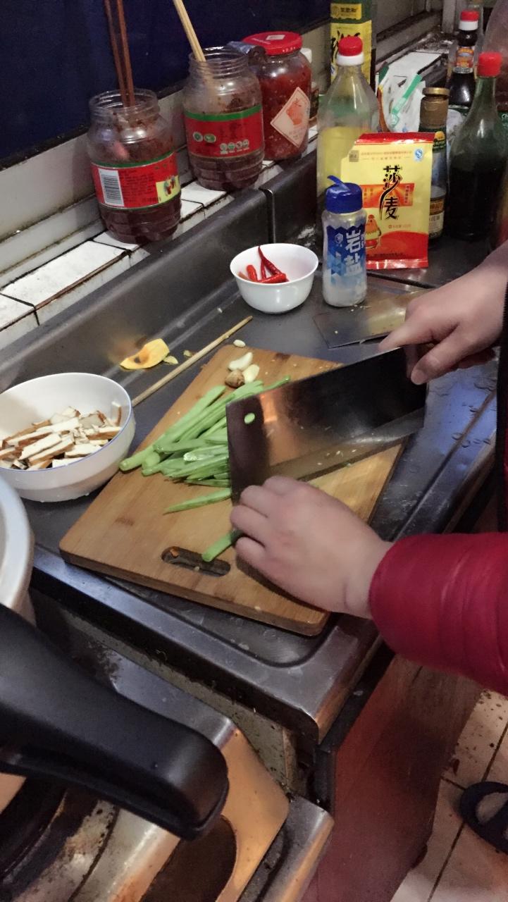 香干火锅肉的做法