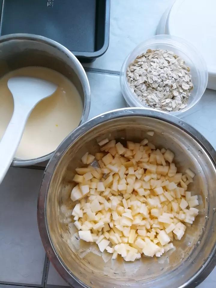 蛋奶苹果烤燕麦