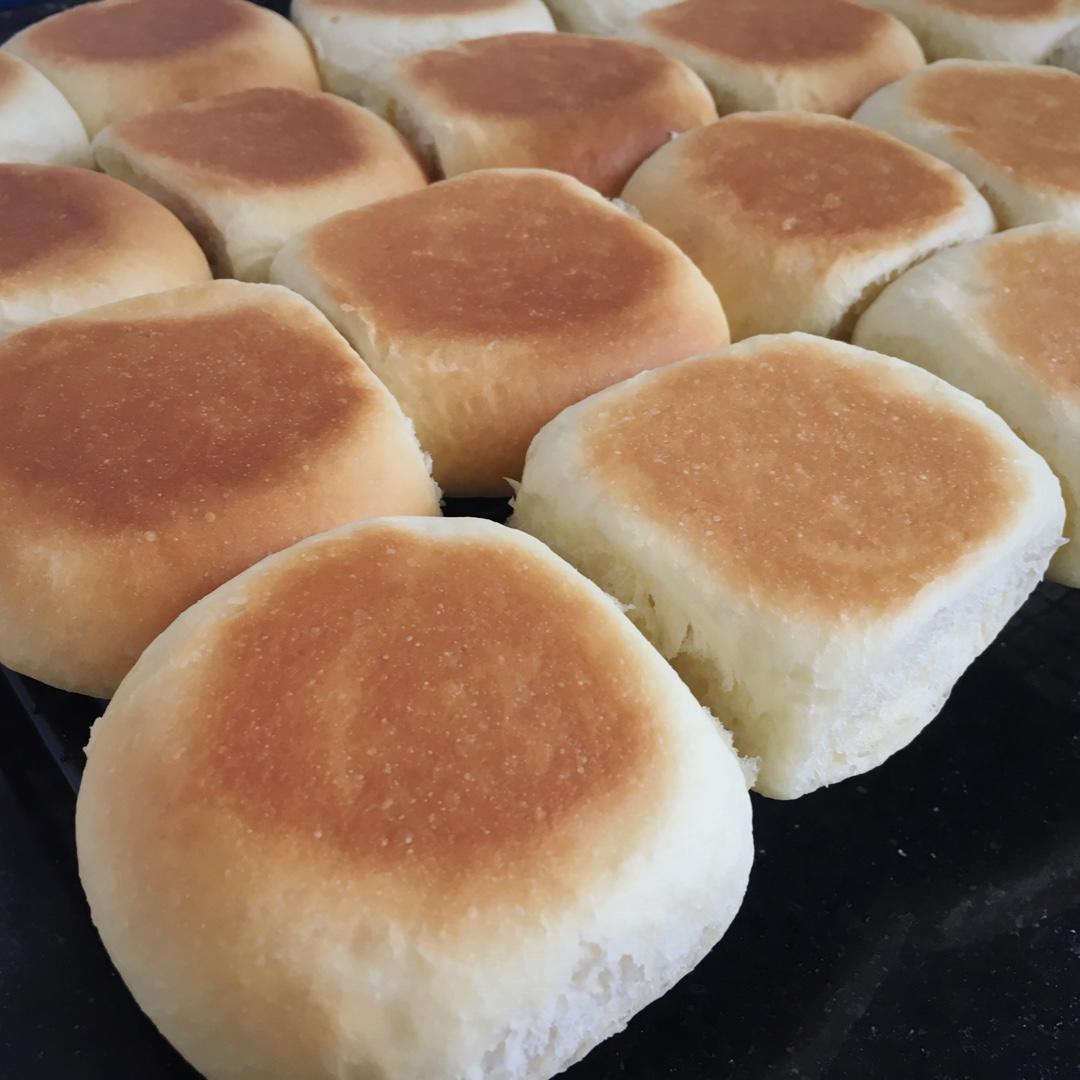 拯救放错面粉的面包面团---奶香小饼