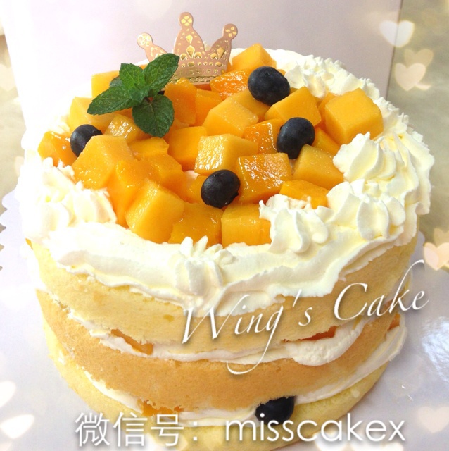 时下流行的鲜奶油戚风裸蛋糕