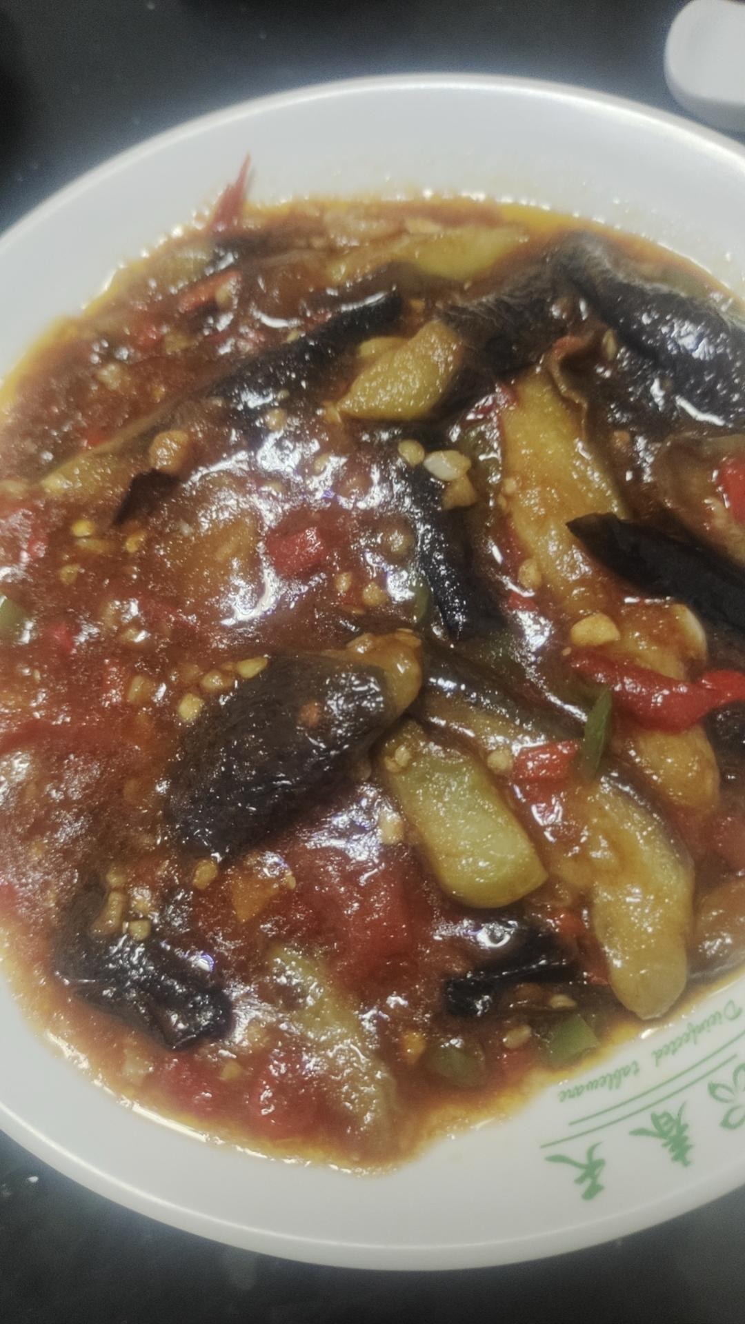 红烧茄子（佐西红柿尖椒）