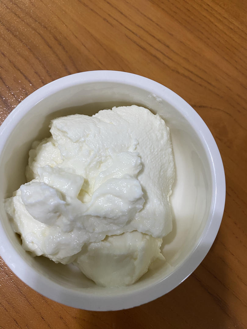 无需过滤的超厚希腊酸奶、脱脂酸奶酪（奶油奶酪的低卡替代）可抹蛋糕！