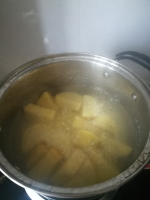 家常土豆泥小白菜的做法 步骤2