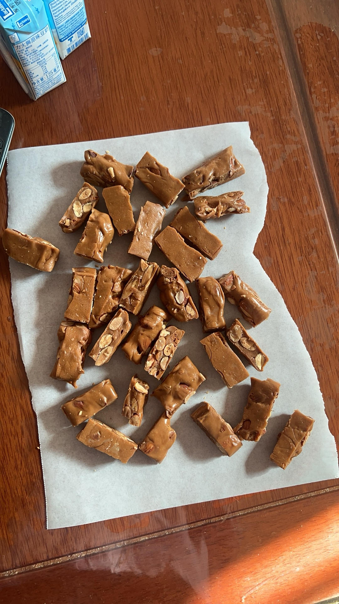 《Tinrry+》焦糖杏仁太妃糖