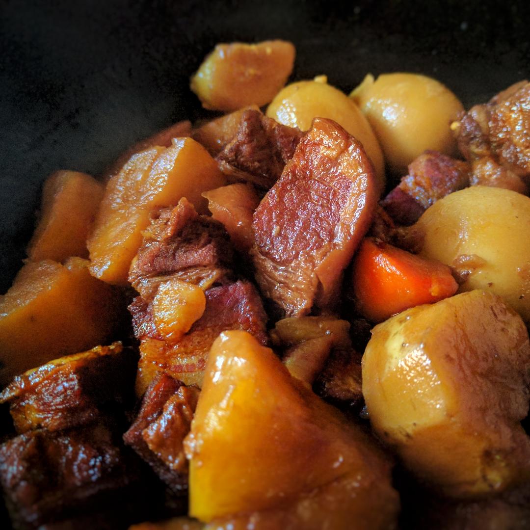 土豆红烧肉