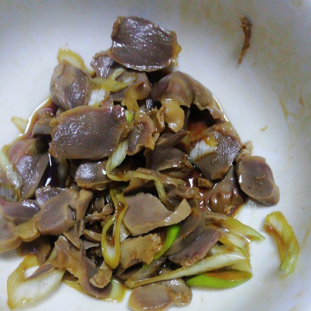 凉拌鸡胗