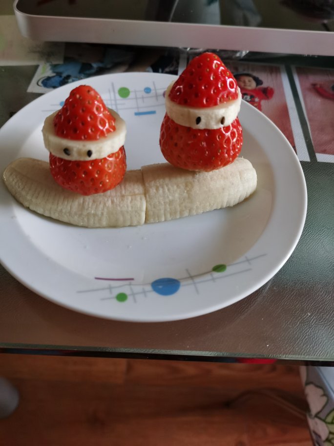 草莓香蕉圣诞老人