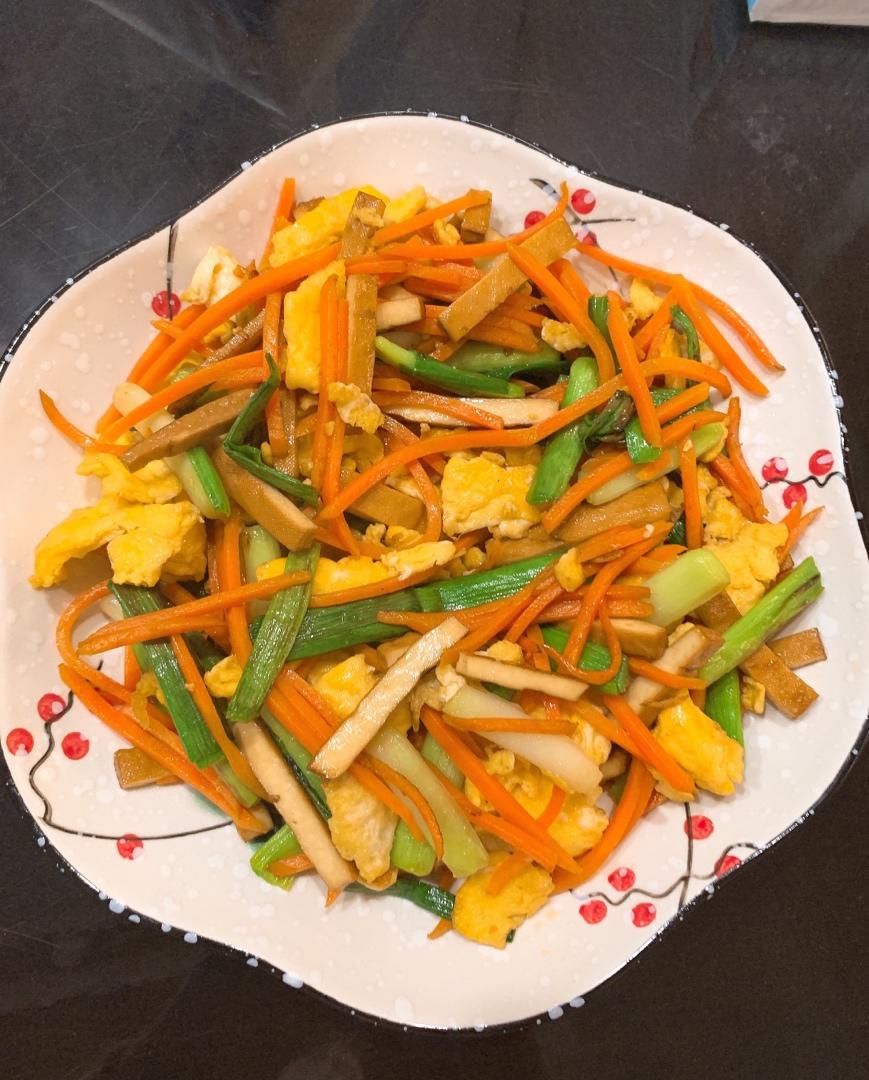 大蒜叶胡萝卜炒香干的全部作品