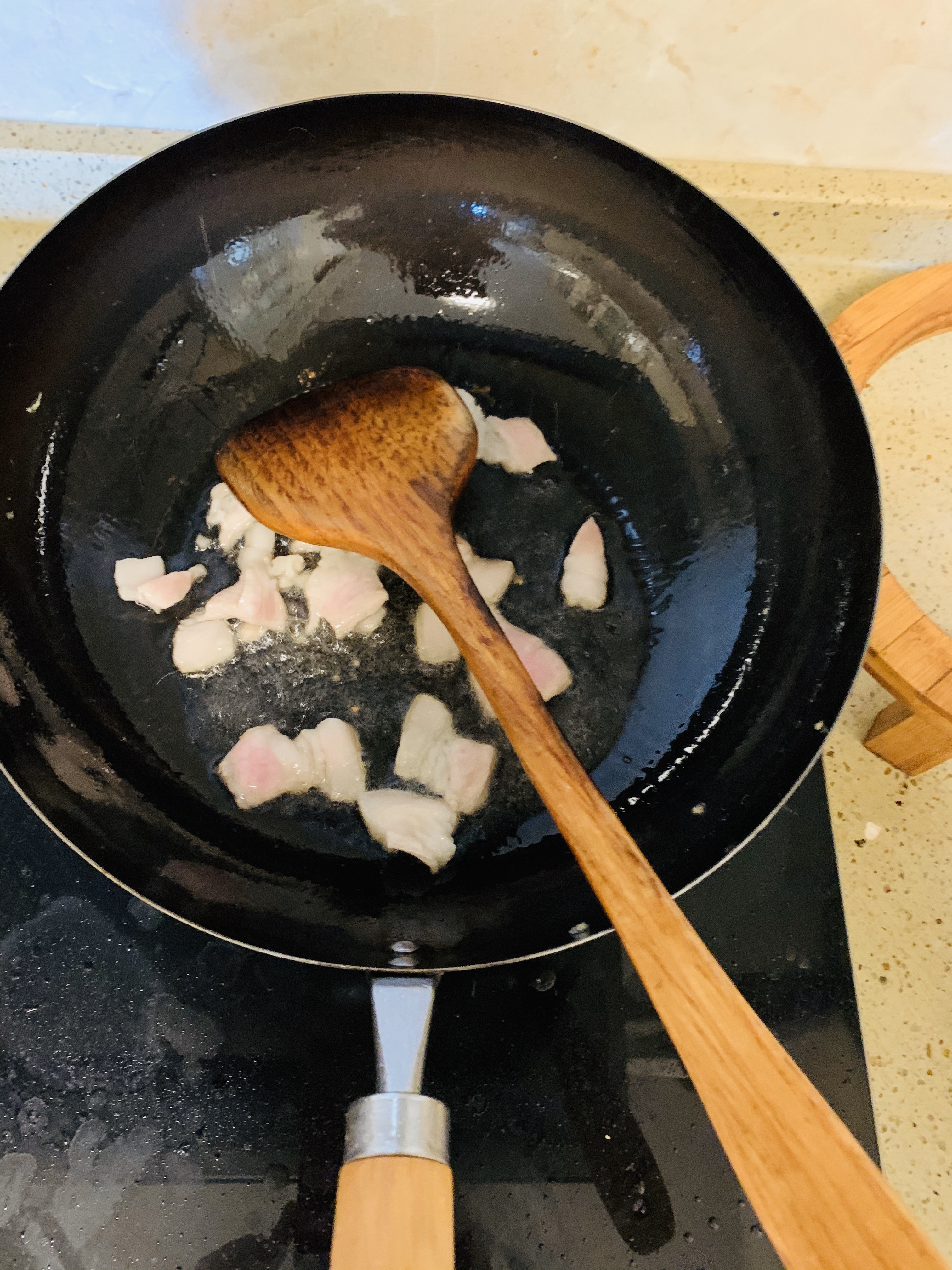 超下饭的家常菜韭菜炒土豆丝的做法 步骤3