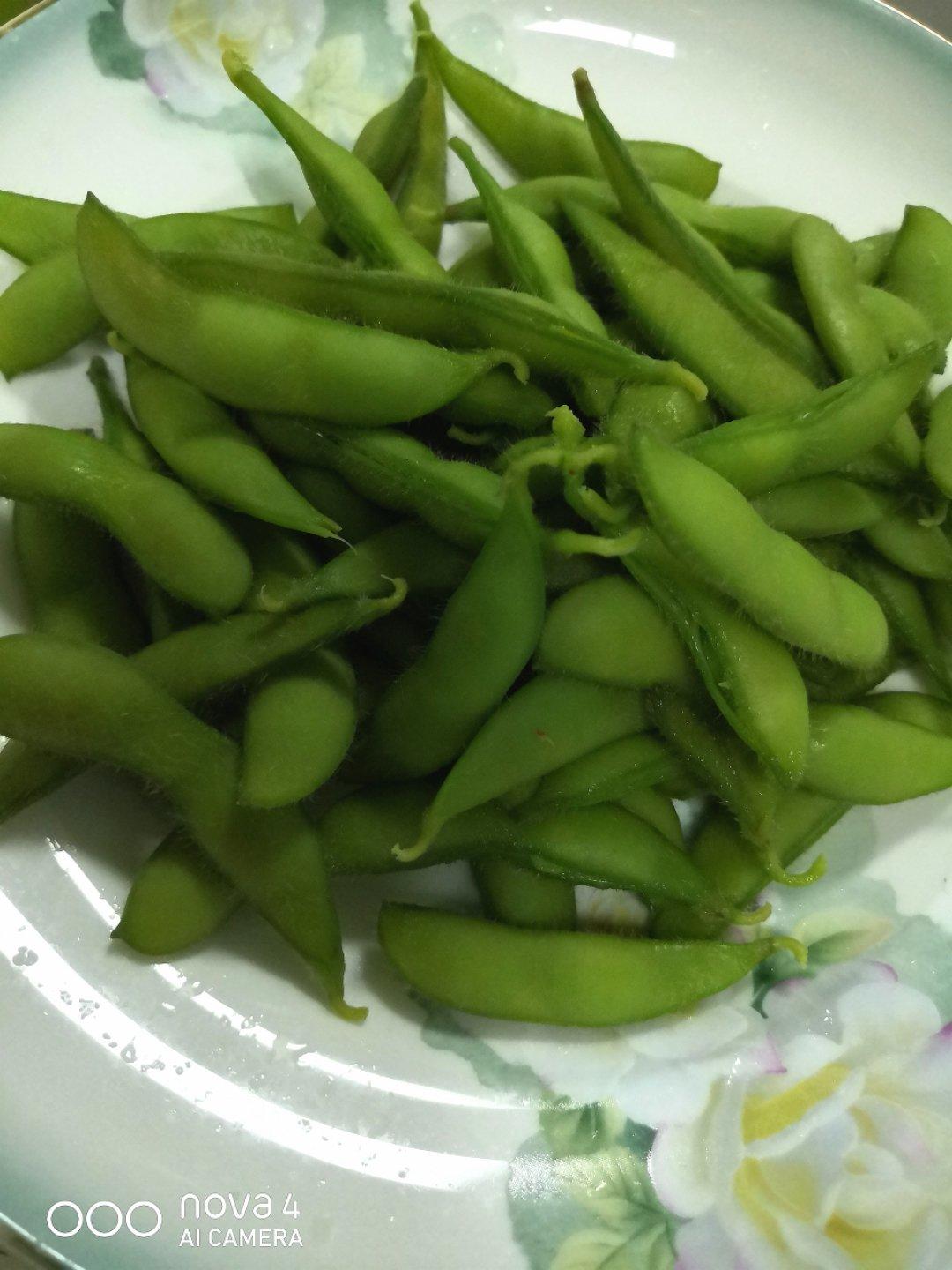 翠绿盐水毛豆