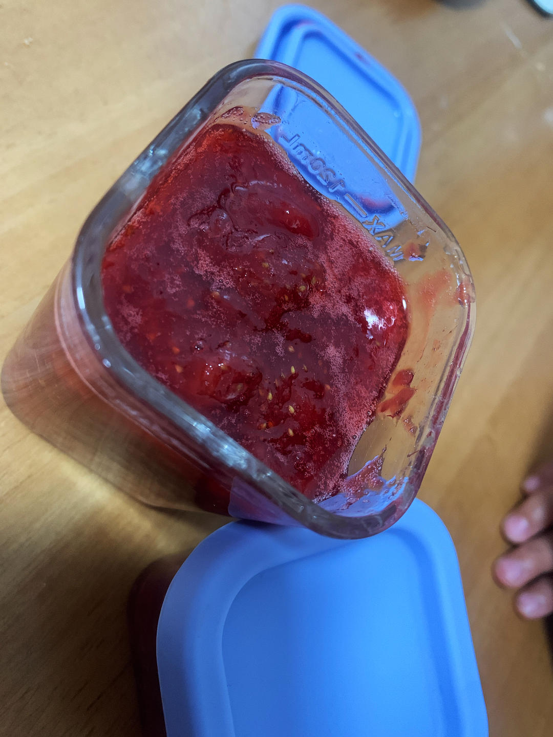 微波炉草莓果酱