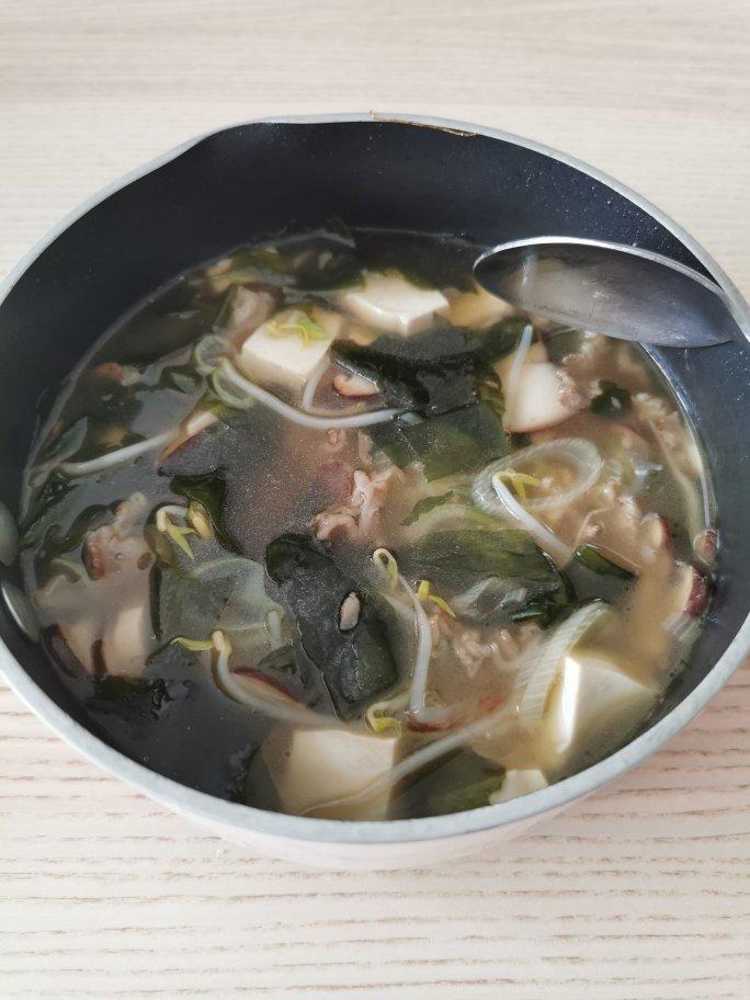 韩国海带汤-牛肉海带汤