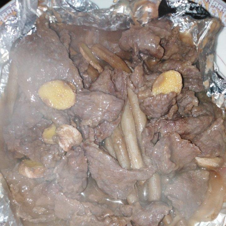 用平底锅就可以做的、超简单的锡纸牛肉/锡纸牛蛙