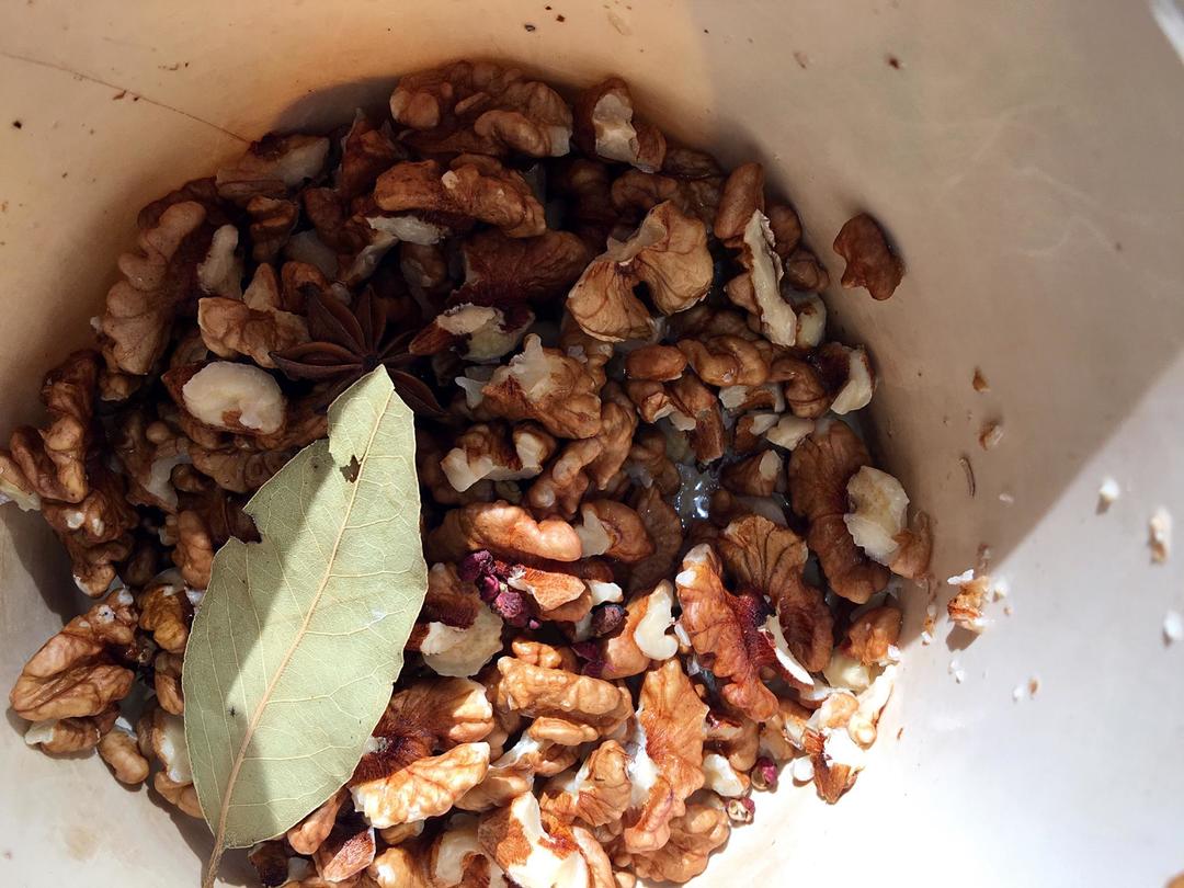 超级简单的五香核桃仁（微波炉）