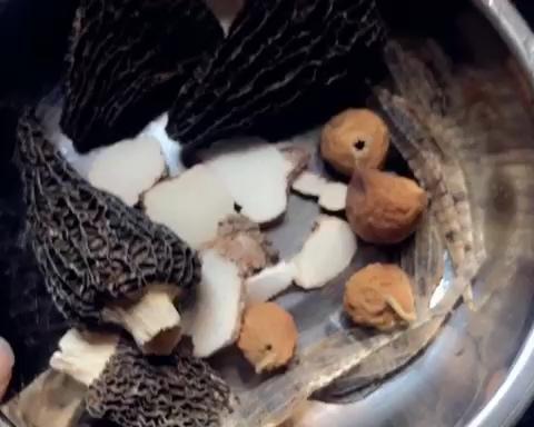 羊肚菌海麻雀汤的做法