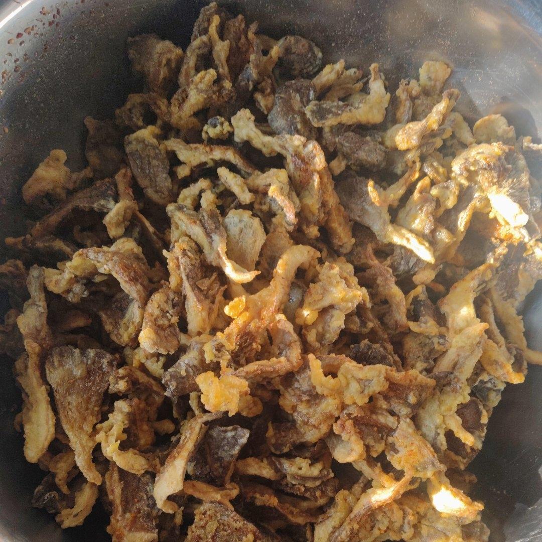炸蘑菇用不用焯水？裹淀粉还是面粉？厨师长告诉你