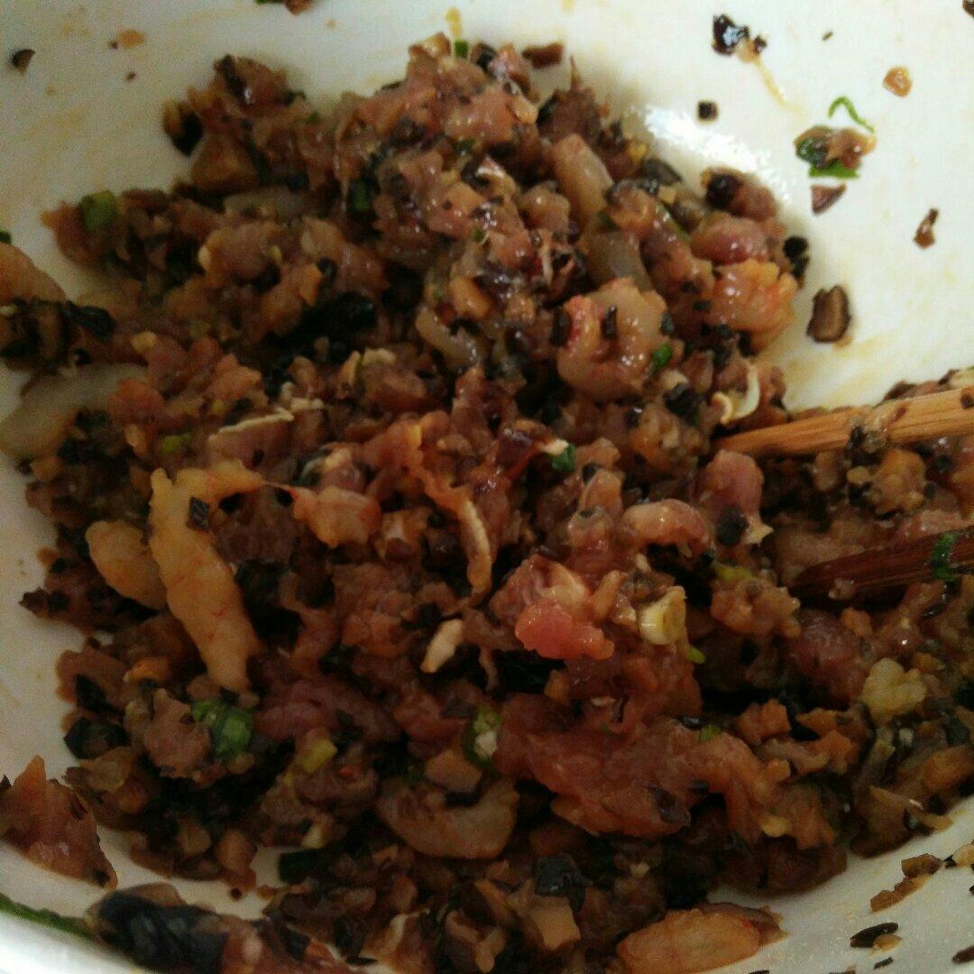 鲜掉眉毛的 三鲜水饺~