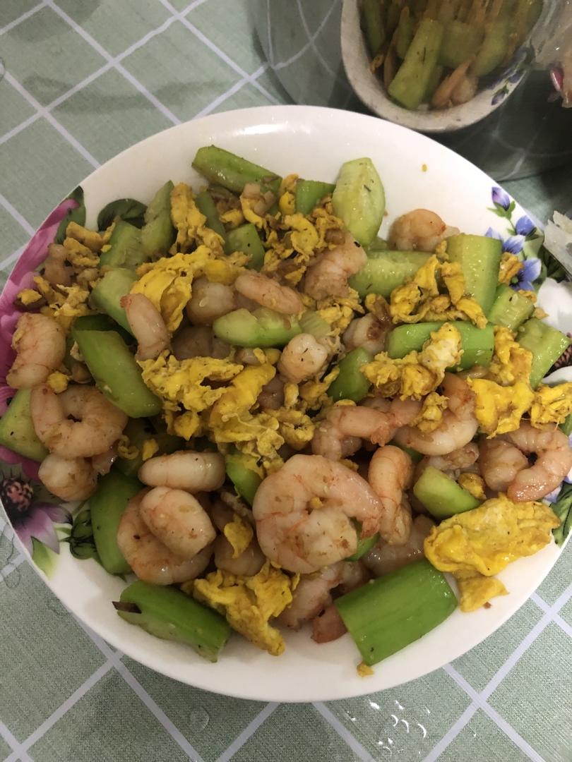 黄瓜鸡蛋炒虾仁