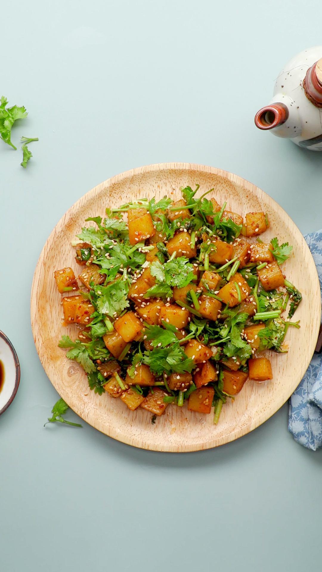 香菜拌土豆的做法