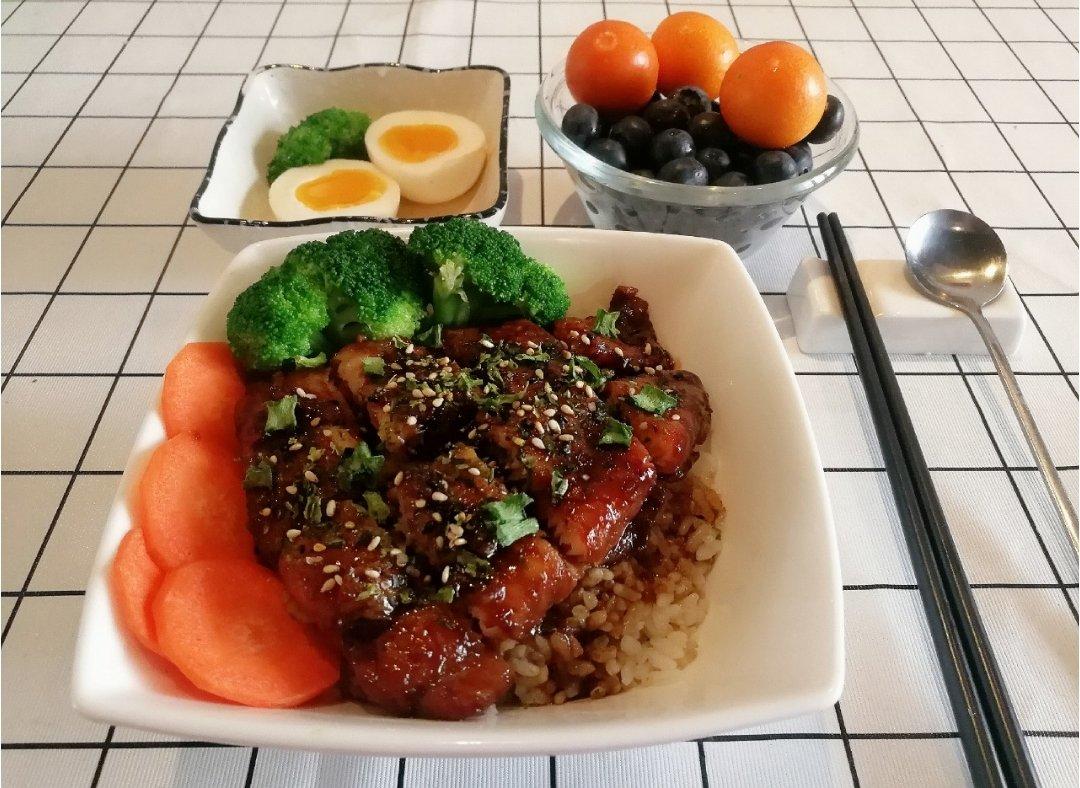 蜜汁巴沙鱼盖饭