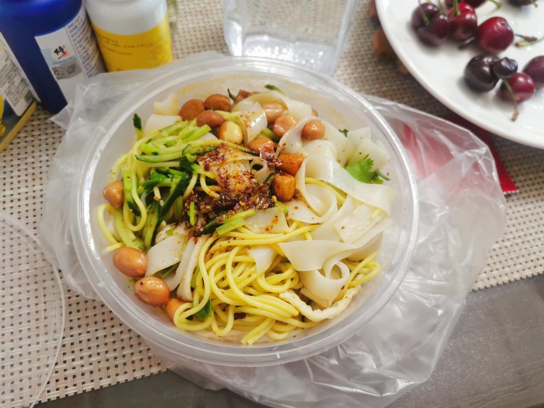 凉皮-家庭自制（告诉你自己做更劲道的秘诀）