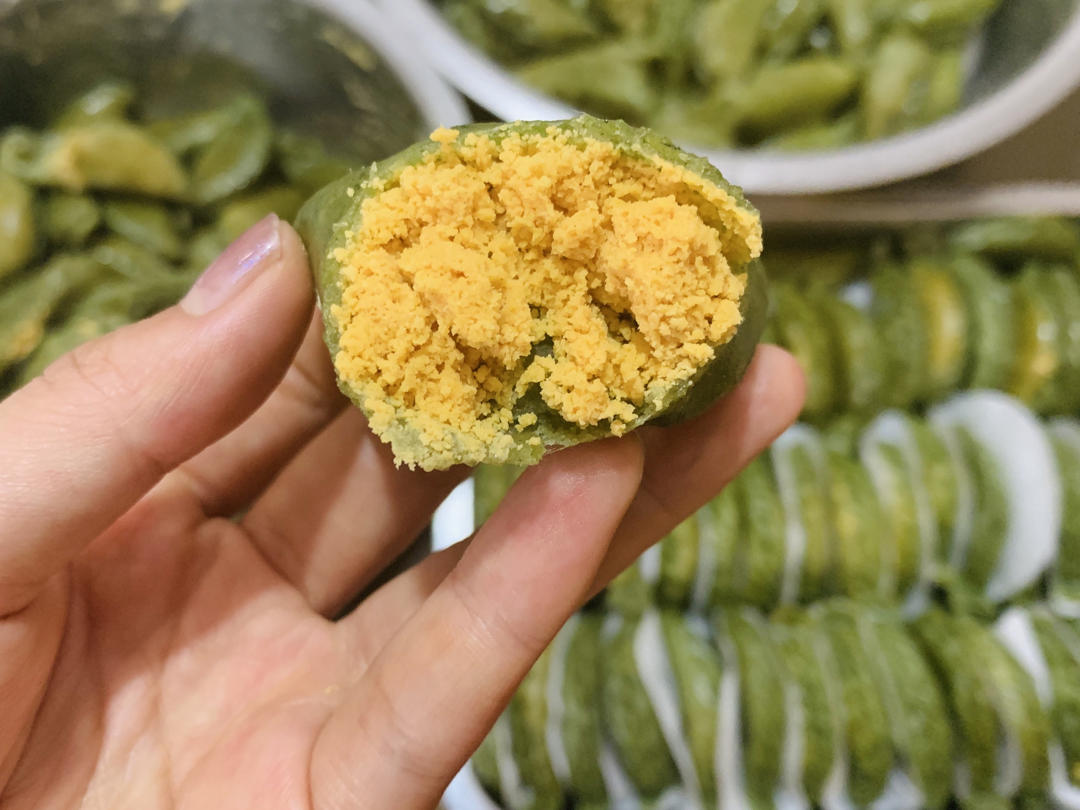 清明必吃的艾草青团