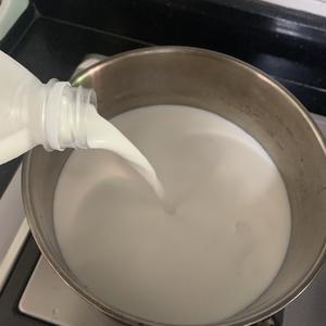 超级好喝的乌鸡炖牛奶的做法 步骤1