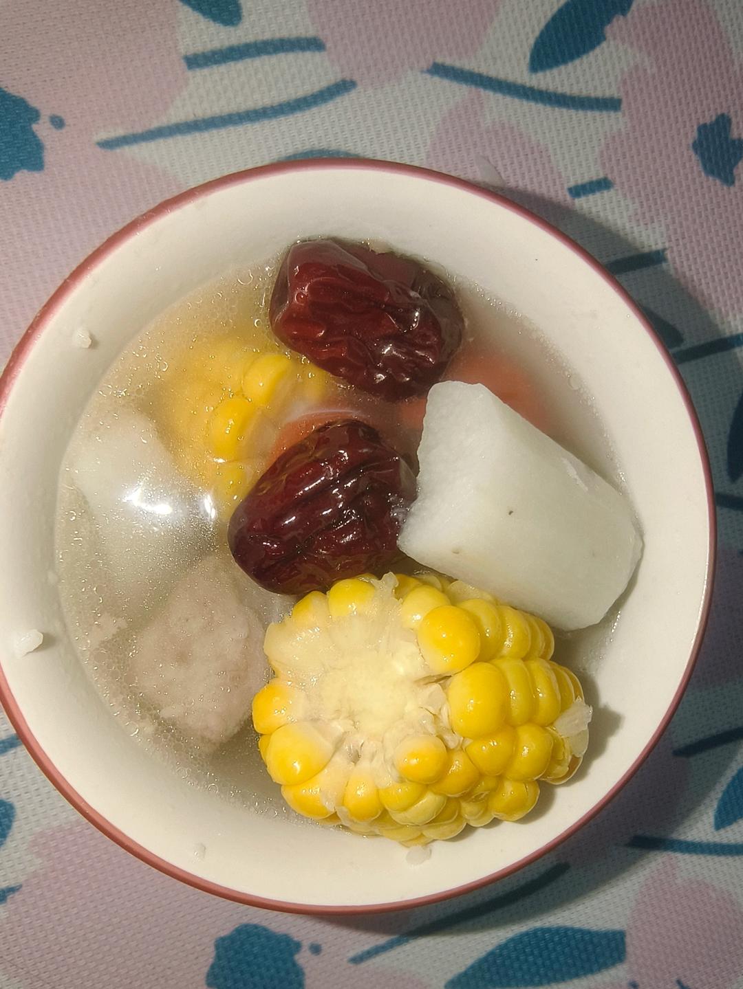 连吃三碗的玉米山药排骨汤