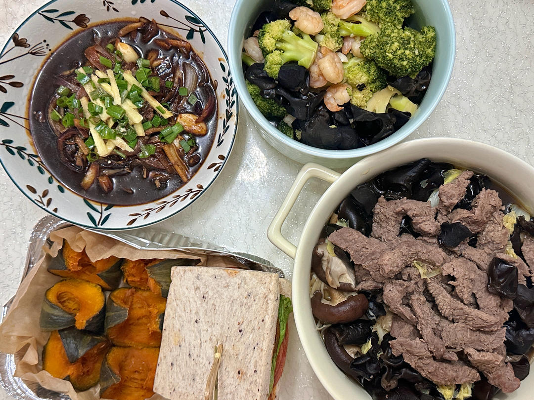 洋葱炒鳝丝（在家也能做出本帮老菜馆的感觉）